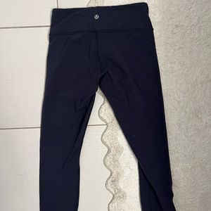 Lululemon navy cropped wunder under legging